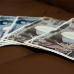 お金1万円札いっぱい